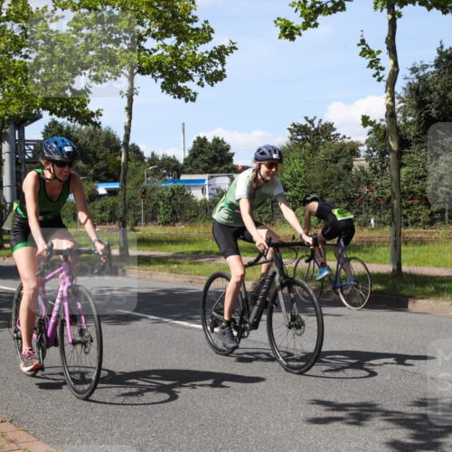 10.08.2025 - GEWOBA Citytriathlon Bremen Yannick Fuchs http://msf.ph/oto/8541850 10.08.2025 14:30:24 Radfahren 8, 33, 66, 148, 149, 329, 338, 347, 361, 374, 400, 402, 410, 429, 461, 492 meine-sportfotos.de