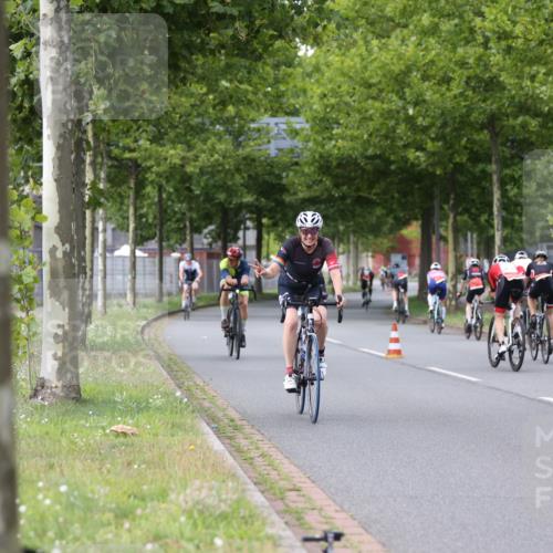 10.08.2025 - GEWOBA Citytriathlon Bremen Yannick Fuchs http://msf.ph/oto/8541856 10.08.2025 12:46:59 Radfahren 583, 622, 659, 733, 760, 769, 799, 823, 960, 968, 1020 meine-sportfotos.de