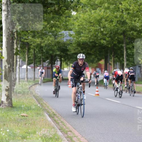 10.08.2025 - GEWOBA Citytriathlon Bremen Yannick Fuchs http://msf.ph/oto/8541859 10.08.2025 12:46:59 Radfahren 583, 622, 659, 733, 760, 769, 799, 823, 960, 968, 1020 meine-sportfotos.de
