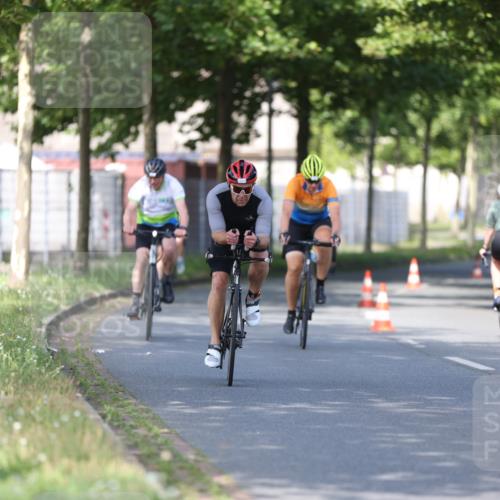 10.08.2025 - GEWOBA Citytriathlon Bremen Yannick Fuchs http://msf.ph/oto/8541861 10.08.2025 10:38:44 Radfahren 31, 63, 119, 163, 211, 429, 443, 475, 506, 513 meine-sportfotos.de