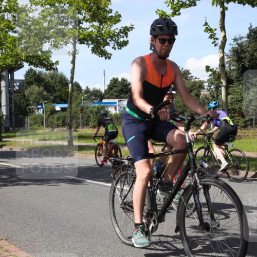 10.08.2025 - GEWOBA Citytriathlon Bremen Yannick Fuchs http://msf.ph/oto/8541864 10.08.2025 14:30:27 Radfahren 8, 33, 66, 148, 149, 328, 329, 338, 345, 347, 361, 374, 381, 400, 402, 410, 461, 492 meine-sportfotos.de