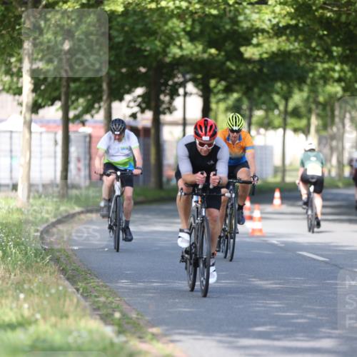 10.08.2025 - GEWOBA Citytriathlon Bremen Yannick Fuchs http://msf.ph/oto/8541865 10.08.2025 10:38:44 Radfahren 31, 63, 119, 163, 211, 429, 443, 475, 506, 513 meine-sportfotos.de