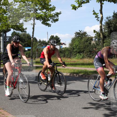 10.08.2025 - GEWOBA Citytriathlon Bremen Yannick Fuchs http://msf.ph/oto/8541876 10.08.2025 14:30:28 Radfahren 8, 33, 66, 107, 148, 149, 178, 328, 329, 338, 345, 347, 356, 361, 374, 381, 410, 461, 492 meine-sportfotos.de