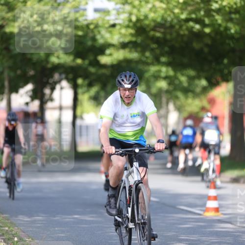 10.08.2025 - GEWOBA Citytriathlon Bremen Yannick Fuchs http://msf.ph/oto/8541887 10.08.2025 10:38:47 Radfahren 31, 63, 119, 163, 417, 429, 443, 498, 506, 513 meine-sportfotos.de