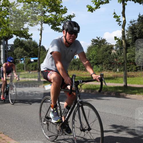 10.08.2025 - GEWOBA Citytriathlon Bremen Yannick Fuchs http://msf.ph/oto/8541889 10.08.2025 14:30:30 Radfahren 8, 12, 33, 66, 107, 148, 149, 178, 328, 329, 338, 341, 345, 347, 356, 361, 374, 381, 409, 410, 461, 492 meine-sportfotos.de