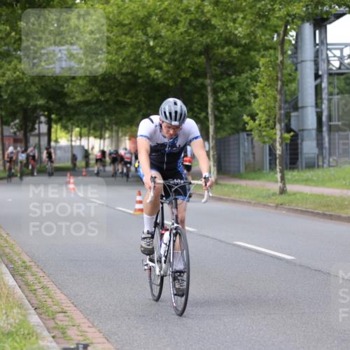 10.08.2025 - GEWOBA Citytriathlon Bremen Yannick Fuchs http://msf.ph/oto/8541895 10.08.2025 12:47:03 Radfahren 583, 622, 640, 659, 675, 733, 751, 760, 769, 799, 823, 875, 960, 968, 1013 meine-sportfotos.de