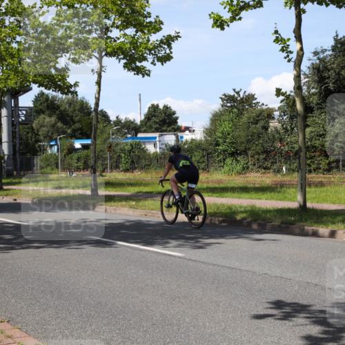 10.08.2025 - GEWOBA Citytriathlon Bremen Yannick Fuchs http://msf.ph/oto/8541896 10.08.2025 14:30:31 Radfahren 8, 12, 33, 66, 107, 148, 178, 328, 329, 338, 341, 345, 347, 356, 361, 374, 381, 409, 410, 461, 492 meine-sportfotos.de