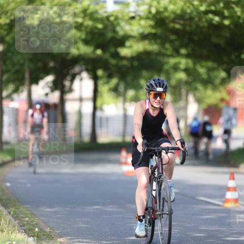10.08.2025 - GEWOBA Citytriathlon Bremen Yannick Fuchs http://msf.ph/oto/8541900 10.08.2025 10:38:48 Radfahren 31, 63, 119, 163, 417, 429, 443, 498, 506, 513 meine-sportfotos.de