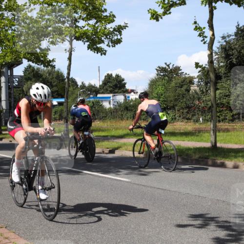 10.08.2025 - GEWOBA Citytriathlon Bremen Yannick Fuchs http://msf.ph/oto/8541911 10.08.2025 14:30:33 Radfahren 8, 12, 33, 107, 178, 328, 329, 338, 341, 345, 347, 356, 361, 374, 381, 399, 409, 410, 461, 492 meine-sportfotos.de