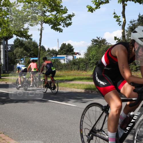10.08.2025 - GEWOBA Citytriathlon Bremen Yannick Fuchs http://msf.ph/oto/8541914 10.08.2025 14:30:34 Radfahren 8, 12, 33, 107, 178, 328, 329, 338, 341, 345, 347, 356, 361, 381, 399, 409, 410, 416, 461, 492 meine-sportfotos.de