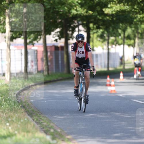 10.08.2025 - GEWOBA Citytriathlon Bremen Yannick Fuchs http://msf.ph/oto/8541920 10.08.2025 10:38:50 Radfahren 31, 63, 119, 163, 417, 429, 443, 498, 506 meine-sportfotos.de