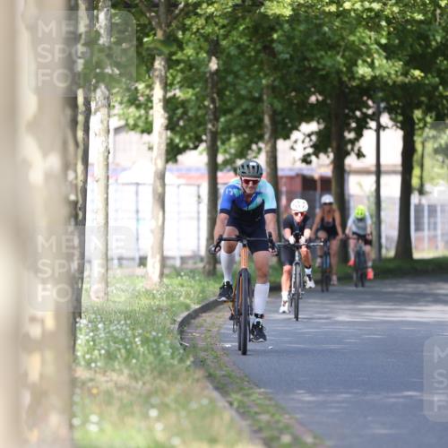 10.08.2025 - GEWOBA Citytriathlon Bremen Yannick Fuchs http://msf.ph/oto/8541945 10.08.2025 10:39:00 Radfahren 111, 113, 119, 417, 472, 498, 499, 506 meine-sportfotos.de