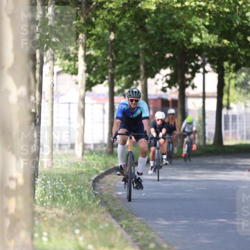 10.08.2025 - GEWOBA Citytriathlon Bremen Yannick Fuchs http://msf.ph/oto/8541948 10.08.2025 10:39:00 Radfahren 111, 113, 119, 417, 472, 498, 499, 506 meine-sportfotos.de