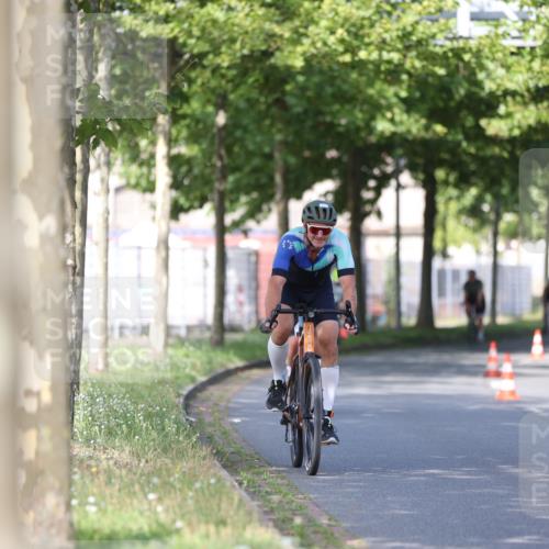 10.08.2025 - GEWOBA Citytriathlon Bremen Yannick Fuchs http://msf.ph/oto/8541956 10.08.2025 10:39:01 Radfahren 111, 113, 119, 417, 472, 498, 499, 506 meine-sportfotos.de