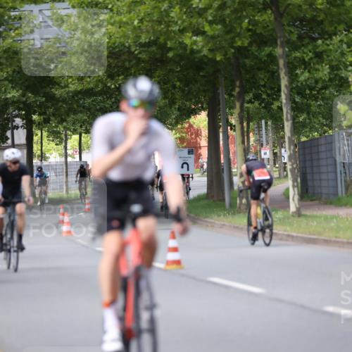 10.08.2025 - GEWOBA Citytriathlon Bremen Yannick Fuchs http://msf.ph/oto/8541958 10.08.2025 12:47:10 Radfahren 573, 583, 622, 640, 645, 659, 675, 733, 751, 760, 769, 792, 875, 960, 968, 981, 1013 meine-sportfotos.de