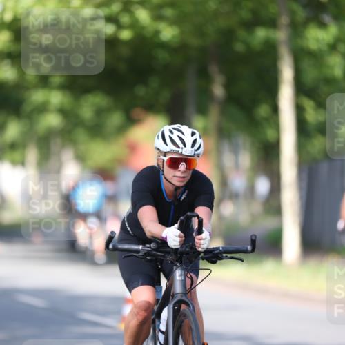 10.08.2025 - GEWOBA Citytriathlon Bremen Yannick Fuchs http://msf.ph/oto/8541978 10.08.2025 10:39:04 Radfahren 35, 111, 113, 215, 417, 472, 498, 499 meine-sportfotos.de
