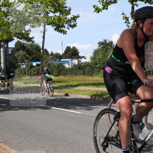 10.08.2025 - GEWOBA Citytriathlon Bremen Yannick Fuchs http://msf.ph/oto/8541980 10.08.2025 14:30:42 Radfahren 8, 12, 107, 178, 328, 341, 345, 347, 356, 381, 399, 409, 416, 461, 504 meine-sportfotos.de