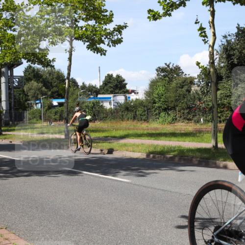 10.08.2025 - GEWOBA Citytriathlon Bremen Yannick Fuchs http://msf.ph/oto/8542000 10.08.2025 14:30:44 Radfahren 12, 107, 175, 178, 328, 341, 345, 356, 381, 399, 409, 416, 461, 504, 510 meine-sportfotos.de