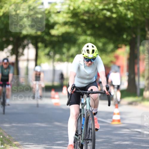 10.08.2025 - GEWOBA Citytriathlon Bremen Yannick Fuchs http://msf.ph/oto/8542013 10.08.2025 10:39:07 Radfahren 35, 107, 111, 113, 165, 215, 417, 472, 498, 499 meine-sportfotos.de