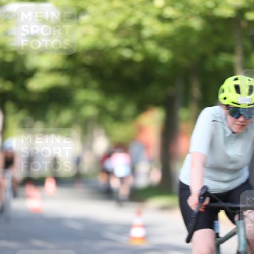 10.08.2025 - GEWOBA Citytriathlon Bremen Yannick Fuchs http://msf.ph/oto/8542019 10.08.2025 10:39:08 Radfahren 35, 107, 111, 113, 165, 215, 417, 472, 498, 499 meine-sportfotos.de
