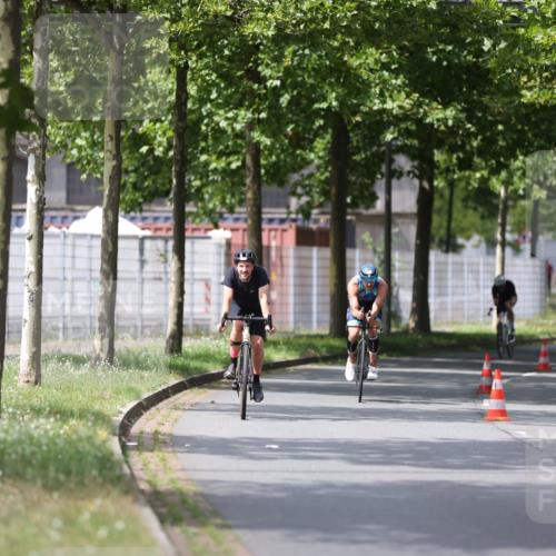 10.08.2025 - GEWOBA Citytriathlon Bremen Yannick Fuchs http://msf.ph/oto/8542084 10.08.2025 12:47:23 Radfahren 573, 640, 645, 654, 675, 732, 733, 751, 753, 792, 875, 960, 981, 1013 meine-sportfotos.de