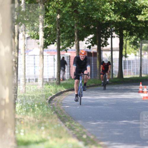 10.08.2025 - GEWOBA Citytriathlon Bremen Yannick Fuchs http://msf.ph/oto/8542088 10.08.2025 10:39:50 Radfahren 55, 57, 59, 77, 87, 143, 193, 201, 209, 221, 374, 398, 496 meine-sportfotos.de