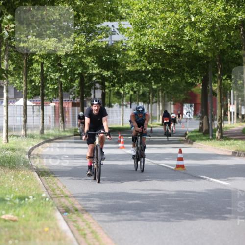 10.08.2025 - GEWOBA Citytriathlon Bremen Yannick Fuchs http://msf.ph/oto/8542110 10.08.2025 12:47:26 Radfahren 573, 645, 654, 675, 732, 751, 753, 792, 875, 981, 1013 meine-sportfotos.de