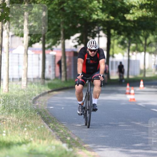 10.08.2025 - GEWOBA Citytriathlon Bremen Yannick Fuchs http://msf.ph/oto/8542124 10.08.2025 10:39:54 Radfahren 55, 57, 77, 79, 91, 143, 193, 201, 209, 398, 496 meine-sportfotos.de