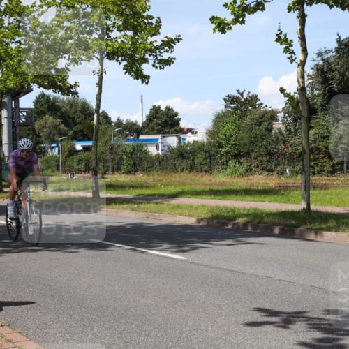 10.08.2025 - GEWOBA Citytriathlon Bremen Yannick Fuchs http://msf.ph/oto/8542131 10.08.2025 14:30:59 Radfahren 175, 335, 368, 385, 416, 504, 510 meine-sportfotos.de