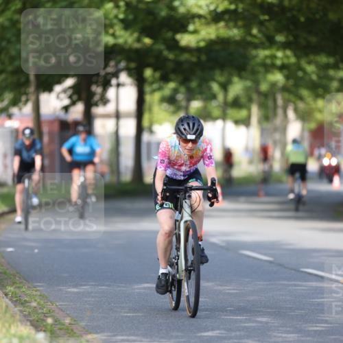 10.08.2025 - GEWOBA Citytriathlon Bremen Yannick Fuchs http://msf.ph/oto/8542165 10.08.2025 10:40:00 Radfahren 55, 57, 61, 77, 79, 91, 143, 197, 227, 398, 496 meine-sportfotos.de