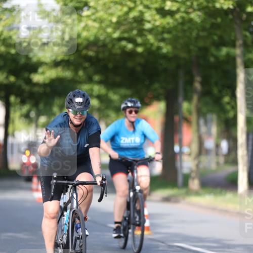 10.08.2025 - GEWOBA Citytriathlon Bremen Yannick Fuchs http://msf.ph/oto/8542190 10.08.2025 10:40:04 Radfahren 55, 57, 61, 77, 79, 91, 135, 143, 197, 227, 398, 496 meine-sportfotos.de