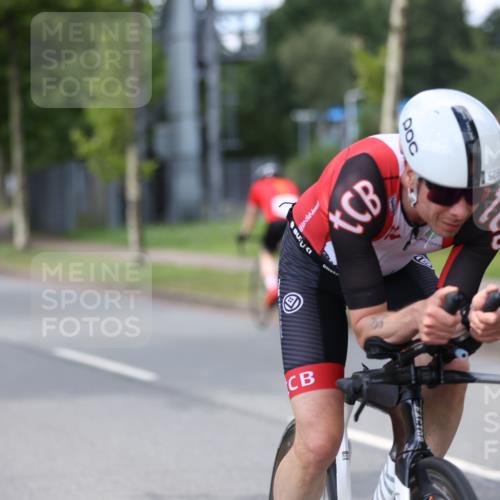 10.08.2025 - GEWOBA Citytriathlon Bremen Yannick Fuchs http://msf.ph/oto/8542210 10.08.2025 12:47:43 Radfahren 566, 587, 590, 679, 745, 753, 801, 884, 916, 943, 951 meine-sportfotos.de