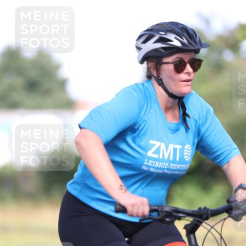 10.08.2025 - GEWOBA Citytriathlon Bremen Yannick Fuchs http://msf.ph/oto/8542211 10.08.2025 10:40:06 Radfahren 11, 55, 57, 61, 77, 79, 91, 135, 197, 227, 398, 496 meine-sportfotos.de