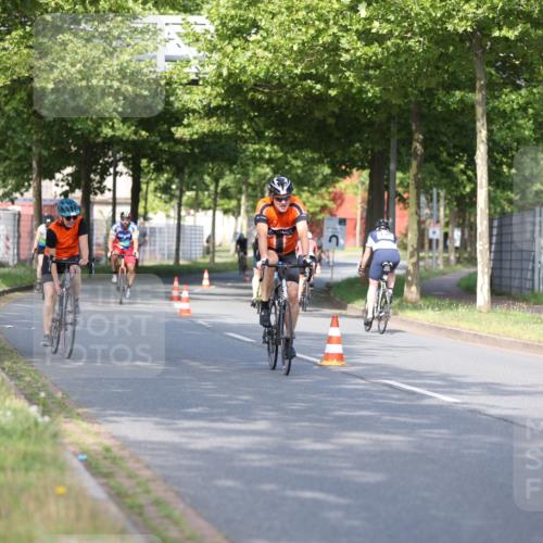 10.08.2025 - GEWOBA Citytriathlon Bremen Yannick Fuchs http://msf.ph/oto/8542239 10.08.2025 10:40:10 Radfahren 11, 47, 55, 57, 61, 79, 91, 135, 197, 227, 398, 496 meine-sportfotos.de