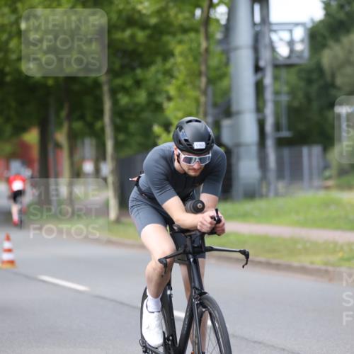 10.08.2025 - GEWOBA Citytriathlon Bremen Yannick Fuchs http://msf.ph/oto/8542256 10.08.2025 12:47:47 Radfahren 566, 587, 590, 679, 745, 801, 884, 916, 943, 951 meine-sportfotos.de