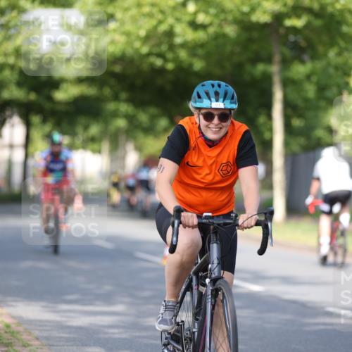 10.08.2025 - GEWOBA Citytriathlon Bremen Yannick Fuchs http://msf.ph/oto/8542259 10.08.2025 10:40:12 Radfahren 1, 11, 47, 55, 57, 61, 79, 91, 135, 197, 227, 398 meine-sportfotos.de