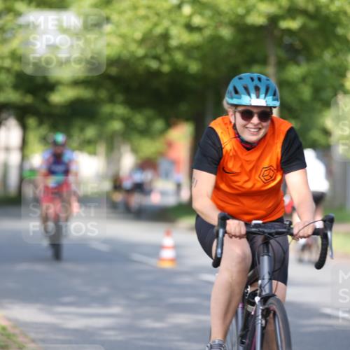 10.08.2025 - GEWOBA Citytriathlon Bremen Yannick Fuchs http://msf.ph/oto/8542263 10.08.2025 10:40:12 Radfahren 1, 11, 47, 55, 57, 61, 79, 91, 135, 197, 227, 398 meine-sportfotos.de