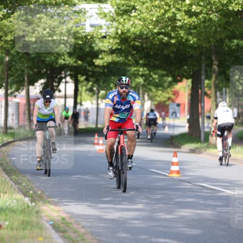 10.08.2025 - GEWOBA Citytriathlon Bremen Yannick Fuchs http://msf.ph/oto/8542266 10.08.2025 10:40:13 Radfahren 1, 11, 47, 61, 79, 91, 135, 197, 227 meine-sportfotos.de
