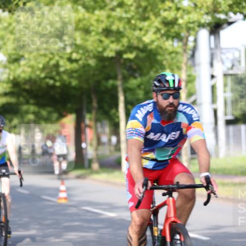 10.08.2025 - GEWOBA Citytriathlon Bremen Yannick Fuchs http://msf.ph/oto/8542274 10.08.2025 10:40:15 Radfahren 1, 11, 47, 61, 65, 79, 91, 125, 135, 197, 227, 229 meine-sportfotos.de