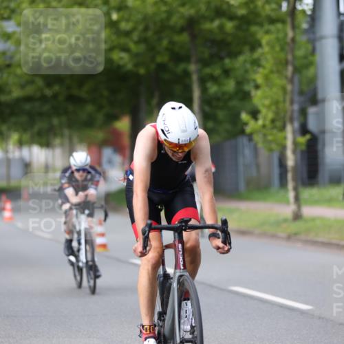 10.08.2025 - GEWOBA Citytriathlon Bremen Yannick Fuchs http://msf.ph/oto/8542285 10.08.2025 12:47:49 Radfahren 566, 587, 590, 679, 745, 767, 801, 884, 916, 941, 943, 951 meine-sportfotos.de