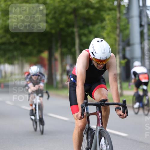 10.08.2025 - GEWOBA Citytriathlon Bremen Yannick Fuchs http://msf.ph/oto/8542287 10.08.2025 12:47:49 Radfahren 566, 587, 590, 679, 745, 767, 801, 884, 916, 941, 943, 951 meine-sportfotos.de