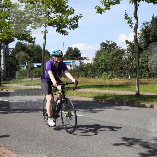 10.08.2025 - GEWOBA Citytriathlon Bremen Yannick Fuchs http://msf.ph/oto/8542289 10.08.2025 14:31:32 Radfahren 97, 187, 271, 291, 324, 379, 419, 434, 439, 459, 469, 470, 475, 485, 520, 523 meine-sportfotos.de