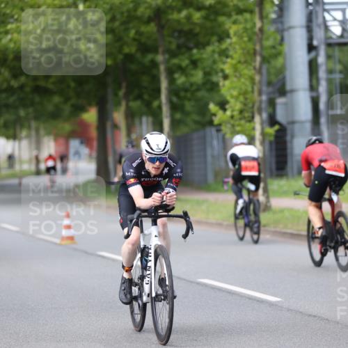 10.08.2025 - GEWOBA Citytriathlon Bremen Yannick Fuchs http://msf.ph/oto/8542291 10.08.2025 12:47:49 Radfahren 566, 587, 590, 679, 745, 767, 801, 884, 916, 941, 943, 951 meine-sportfotos.de