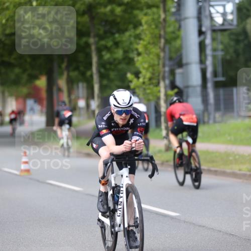 10.08.2025 - GEWOBA Citytriathlon Bremen Yannick Fuchs http://msf.ph/oto/8542294 10.08.2025 12:47:49 Radfahren 566, 587, 590, 679, 745, 767, 801, 884, 916, 941, 943, 951 meine-sportfotos.de