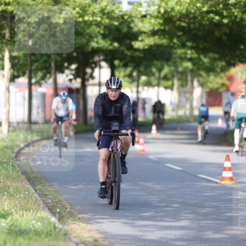 10.08.2025 - GEWOBA Citytriathlon Bremen Yannick Fuchs http://msf.ph/oto/8542302 10.08.2025 10:40:21 Radfahren 1, 11, 39, 47, 61, 65, 125, 135, 197, 227, 229 meine-sportfotos.de