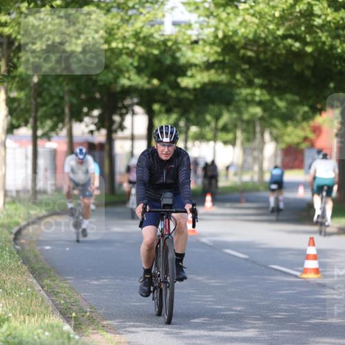 10.08.2025 - GEWOBA Citytriathlon Bremen Yannick Fuchs http://msf.ph/oto/8542305 10.08.2025 10:40:21 Radfahren 1, 11, 39, 47, 61, 65, 125, 135, 197, 227, 229 meine-sportfotos.de