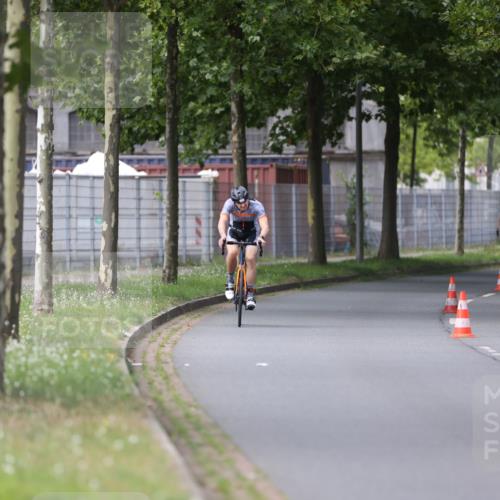 10.08.2025 - GEWOBA Citytriathlon Bremen Yannick Fuchs http://msf.ph/oto/8542310 10.08.2025 12:47:52 Radfahren 566, 587, 590, 679, 745, 767, 801, 884, 916, 941, 943, 951 meine-sportfotos.de