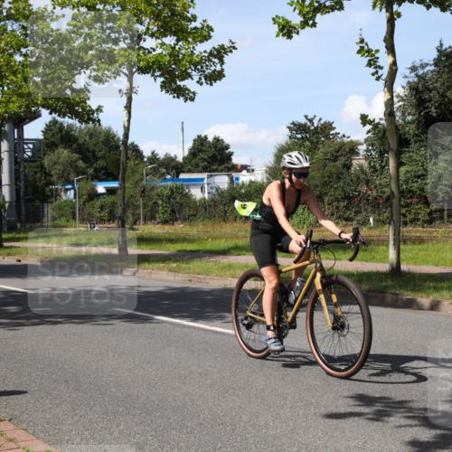 10.08.2025 - GEWOBA Citytriathlon Bremen Yannick Fuchs http://msf.ph/oto/8542314 10.08.2025 14:31:45 Radfahren 271, 324, 379, 439, 459, 475, 485, 520 meine-sportfotos.de