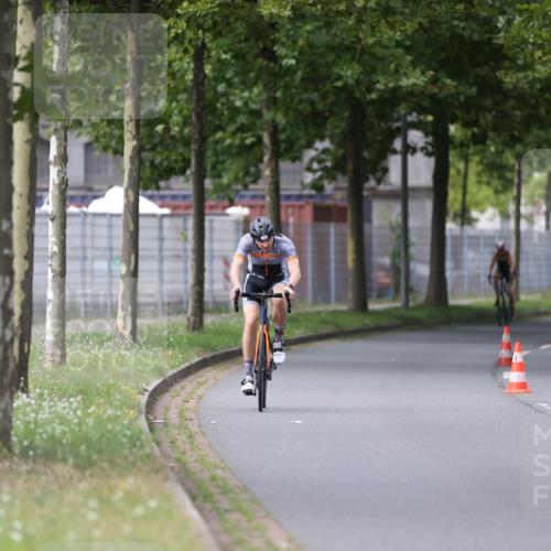 10.08.2025 - GEWOBA Citytriathlon Bremen Yannick Fuchs http://msf.ph/oto/8542316 10.08.2025 12:47:53 Radfahren 566, 587, 590, 679, 745, 767, 801, 884, 916, 941, 943, 951 meine-sportfotos.de