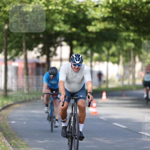 10.08.2025 - GEWOBA Citytriathlon Bremen Yannick Fuchs http://msf.ph/oto/8542318 10.08.2025 10:40:23 Radfahren 1, 11, 39, 47, 61, 65, 125, 135, 197, 229 meine-sportfotos.de